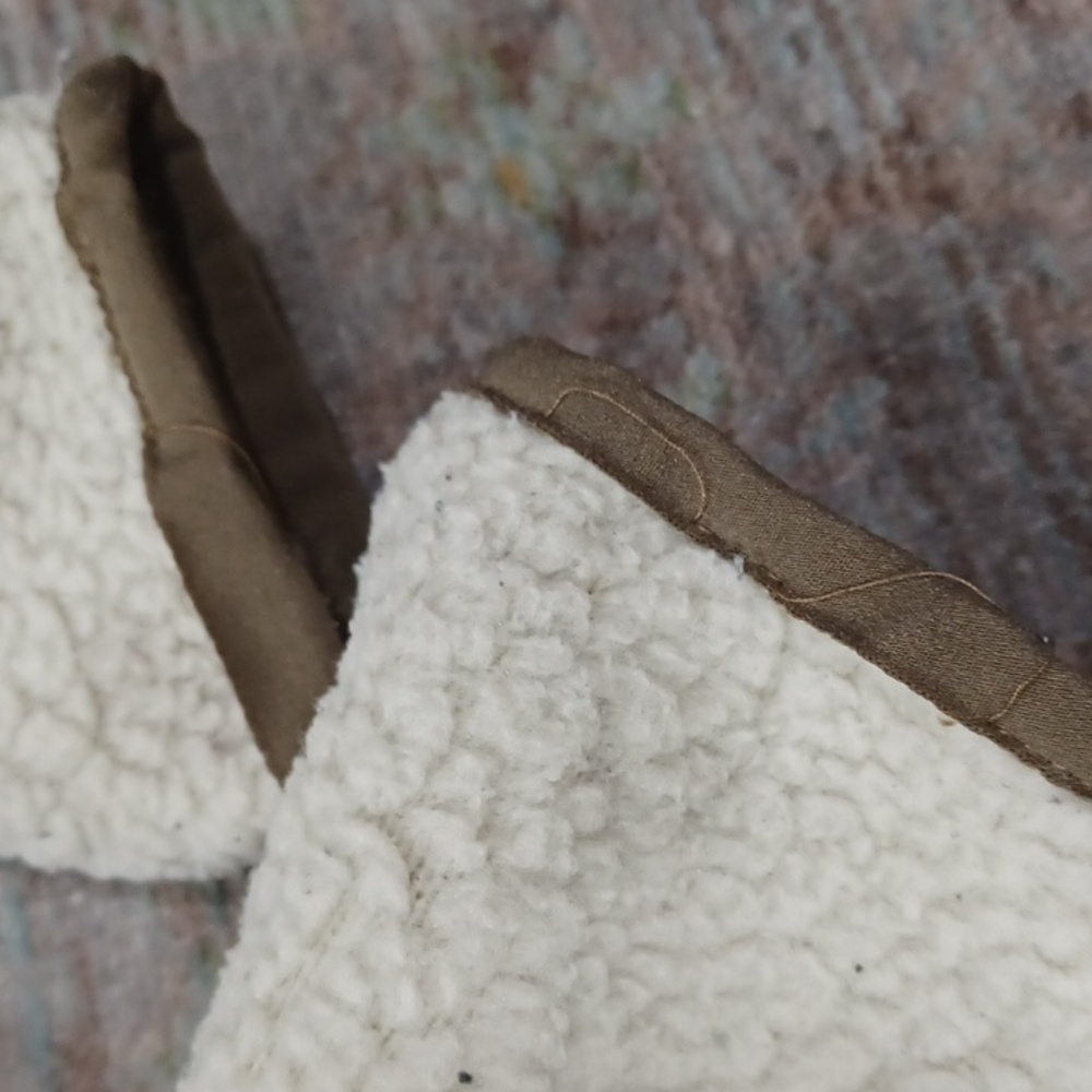 Patagonia Cream Sherpa Half-Zip Pullover with Brown Trim - Picture 7 of 7